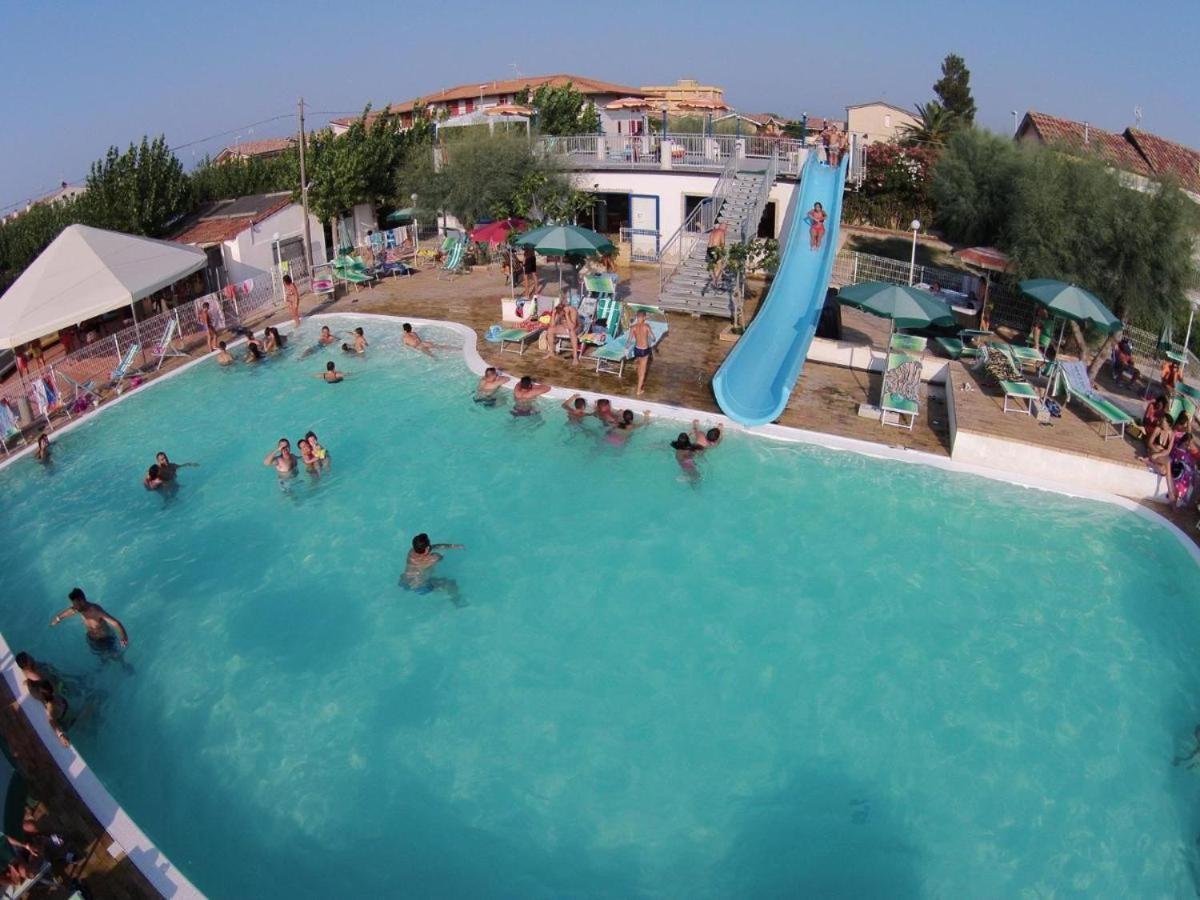 Lianna Beach Resort Marina Di Montenero Esterno foto
